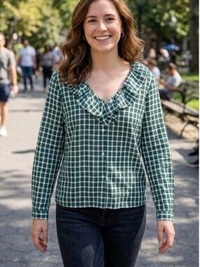 Ann Taylor Blouse Women’s M Green White Metallic Plaid Ruffle Flowy Classic Boho